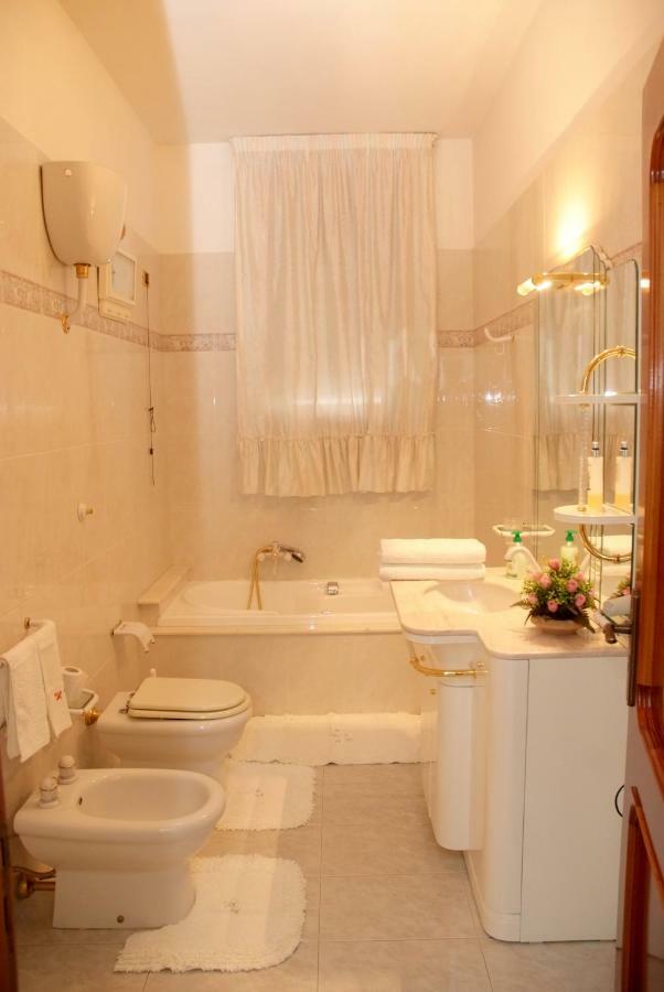 Bed & Breakfast Acquamarina Castro  Extérieur photo